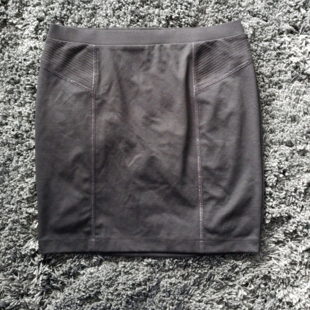 Black pencil skirt